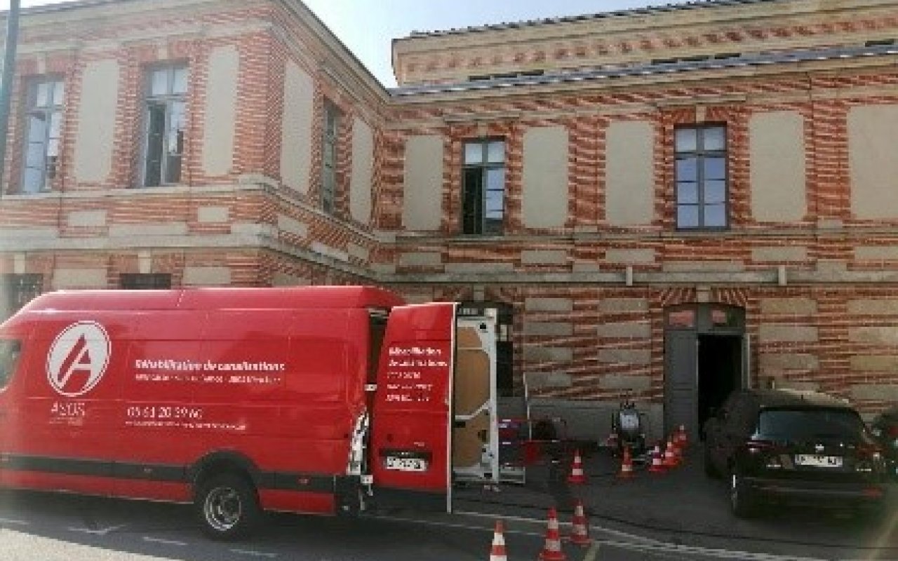 Réhabilitation d'une descente d'eau pluviale à la mairie de Lavaur - 3